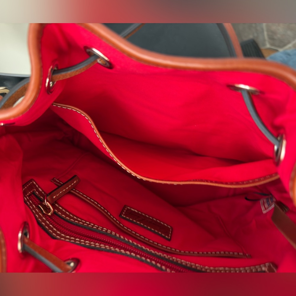 Dooney & Bourke Pebble Grain Drawstring Bucket Bag / Purse - Picture 6 of 14